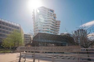 Wohnung kaufen in Am Strandkai, 20457 HafenCity, Designwohnung im Marco Polo Tower - mit Blick auf das Wendebecken des Hafens