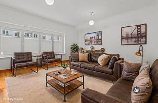 Wohnung kaufen in Mühsamstraße 65, 10249 Friedrichshain, Diese stylische Altbau-Wohnung in Berlin-Fhain ist der Startschuss in ein neues Lebenskapitel!