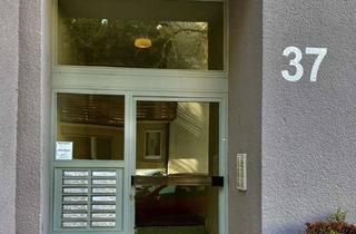 Wohnung kaufen in Gellertstraße 37, 76133 Innenstadt-West, Lichtdurchflutete 4-Zimmer-Wohnung mit zwei Balkonen in ruhiger Lage von Privat