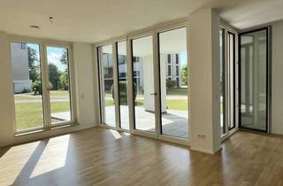 Wohnung kaufen in Richard-Strauss-Allee 17, 60598 Sachsenhausen, Helle 2-Zimmer-Wohnung mit großzügiger Terrasse in gesuchter Wohnanlage