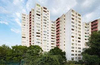 Wohnung mieten in Dieselstraße 17/19, 12057 Neukölln, Heimwerker aufgepasst: 2-Zimmer-Wohnung mit viel Potenzial in ruhiger Lage sucht neue Mieter.