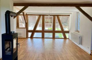 Wohnung mieten in 88276 Berg, Naturnah wohnen: 135 m² im Bauernhaus mit Eichenparkett, EBK, Balkon & Garten