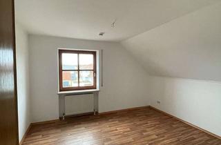 Wohnung mieten in 85092 Kösching, 2-Zimmer-Dachgeschosswohnung mit Einbauküche in Kösching