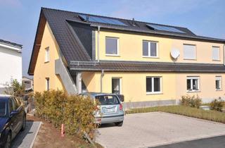 Wohnung mieten in Hans-Watzke-Weg 13a, 34431 Marsberg, 4-Zi. Wohnung mit 87 m² in Marsberg-Erlinghausen. Ruhige Lage, Weitblick auf Obermarsberg.