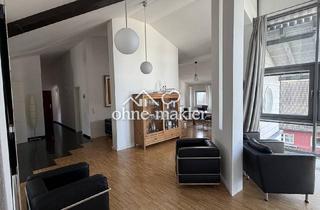 Wohnung kaufen in 58739 Wickede, Einzigartige Architektenwohnung mit hohen Decken, Designmerkmalen und Glas-Erker mit Panoramablick