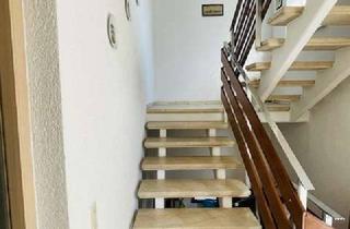 Wohnung kaufen in 68753 Waghäusel, Gut geschnittene Eigentumswohnung zur individuellen Modernisierung/ Kirrlach
