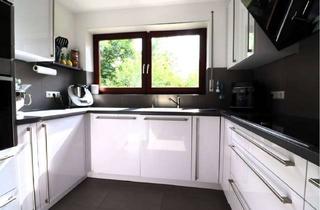 Wohnung kaufen in 72631 Aichtal, Top sanierte 4,5 Zi-Erdgeschosswohnung mit Gartenanteil in toller Lage