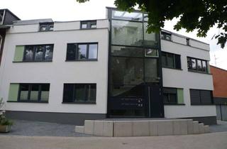 Wohnung mieten in Allee Zum Sportpark, 50226 Frechen, Große 2-Zimmer Erdgeschosswohnung mit Terrasse, Toplage