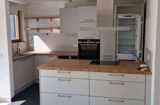 Wohnung mieten in 71636 Ludwigsburg, Helle drei Zimmer-Wohnung mit Balkon und EBK