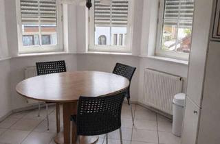 Wohnung mieten in Silcherstraße 30, 73271 Holzmaden, Wohnen mit Charakter: 3,5-Zimmer-Dachgeschosswohnung in Holzmaden