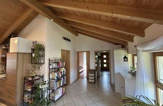 Wohnung mieten in 83115 Neubeuern, Attraktive 2,5-Zimmer-Wohnung mit Balkon in Neubeuern
