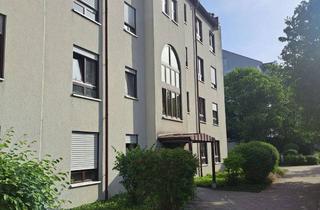Wohnung mieten in Dr.-Otto-Meyer-Str. 5e, 86169 Lechhausen, Wunderschöne 2 ZKB mit Balkon und Tiefgaragenstellplatz, renoviert und teilsaniert in Top-Lage