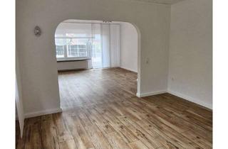 Wohnung mieten in 25746 Heide, Großzügige, helle 3-Zimmer-Wohnung mit Garten und Garage
