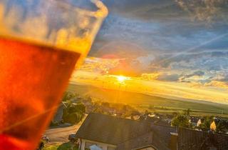 Wohnung mieten in Hixberger Strasse 54, 66292 Riegelsberg, Großzügige Dachgeschosswohnung mit Terrasse, Balkon und traumhaftem Weitblick in Riegelsberg