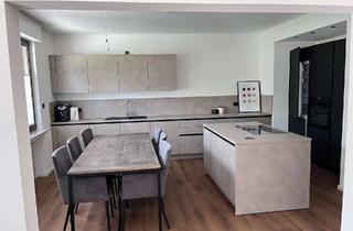 Wohnung mieten in 42289 Wuppertal, Wuppertal: Großzügige, komplett sanierte 3-Zimmer-Wohnung in Top Lage mit 25m2 Dachterasse