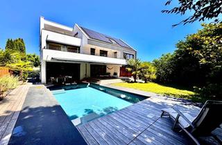 Villa kaufen in 71642 Ludwigsburg, Private Familienvilla mit Pool-Oase und großem Garten – provisionsfrei