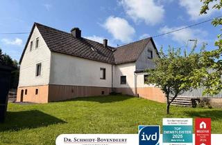 Einfamilienhaus kaufen in 56459 Langenhahn, Großzügiges Einfamilienhaus mit zwei Garagen, Schuppen und attraktivem Grundstück!