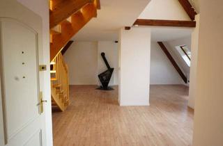 Wohnung kaufen in Gärtnerstraße 21, 86161 Innenstadt, Außergewöhnliche 2,5-Zimmer-Wohnung in stilvollem Altbau | Dachterrasse | Maisonette | Doppelgarage
