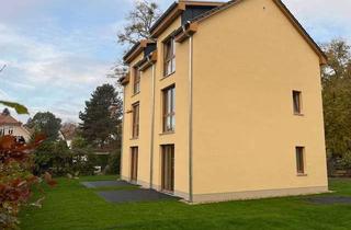 Wohnung mieten in Feuerbachstraße 14b, 14612 Falkensee, Schicke 2.5-Zimmer Dachgeschosswohnung mit EBK in Falkensee