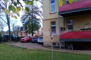 Wohnung mieten in 18.-März-Straße 39, 99867 Gotha, Charmante Dachgeschosswohnung mit Fachwerk & Einbauküche zentral in Gotha