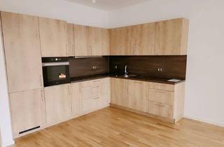 Wohnung mieten in Spreestraße, 12555 Köpenick, Neuvermietung mit EBK und Balkon: freundliche 3-Zimmer-Wohnung in Berlin
