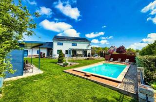 Haus kaufen in 86643 Rennertshofen, Exklusives Wohnen mit unverbaubarem Weitblick – stilvolles Familienanwesen mit Pool in Rennertshofen