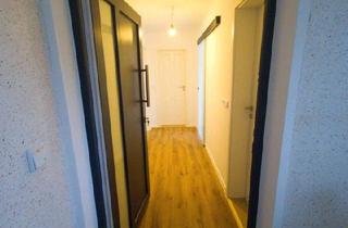 Wohnung kaufen in 06679 Hohenmölsen, Hohenmölsen - Modern kernsanierte 3-Zimmer-Wohnung mit Balkon