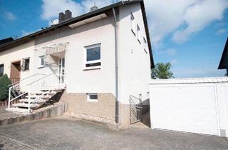 Doppelhaushälfte kaufen in 66265 Heusweiler, Heusweiler - Modernisierte Doppelhaushälfte mit unbebauter Aussicht