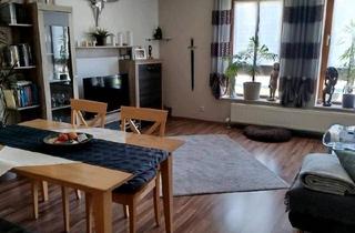 Wohnung kaufen in 92318 Neumarkt, Neumarkt in der Oberpfalz - Vermietete 3 Zi.Whg.im Erdg.mit Terrasse prov.frei zu verkaufen
