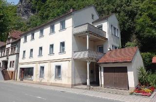Mehrfamilienhaus kaufen in 95460 Bad Berneck, Bad Berneck im Fichtelgebirge - Historisches, Wohn- und Geschäftshaus im Herzen von Bad Berneck