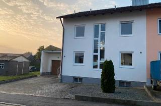 Haus kaufen in 94363 Oberschneiding, Oberschneiding - DHH Baujahr 1976