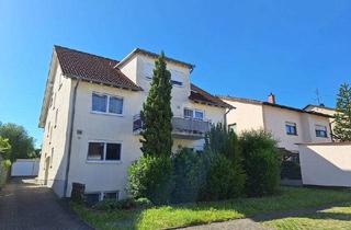 Wohnung kaufen in 76698 Ubstadt-Weiher, Schicke 2-Zimmer-Dachwohnung mit Tageslichtbadezimmer und Garage