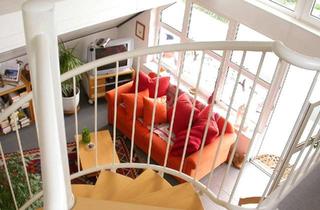 Wohnung kaufen in 64859 Eppertshausen, Sonnige Atelier-Dachgeschoßwohnung mit Galerie