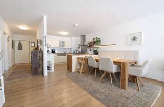 Wohnung kaufen in Am Römerlager, 53117 Bonn, Grosszügige, Lichtdurchflutete 2-Zimmer-Wohnung mit exklusivem Wellnessbereich in Bonn-Castell