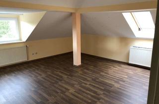Wohnung mieten in Güstauer Str., 29562 Suhlendorf, Günstige 2-Zimmer-DG-Wohnung mit Einbauküche in Suhlendorf