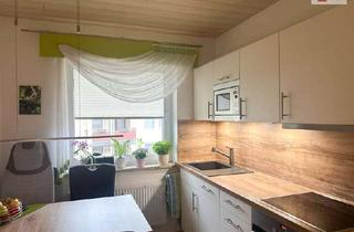 Wohnung mieten in Platanenweg, 08371 Glauchau, Frisch renovierte 3 - Raumwohnung mit Balkon, Stellplatz und Garage in Glauchau OT Niederlungwitz