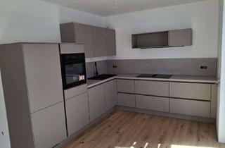 Wohnung mieten in Bergstr. 2 a, 33790 Halle, Erstbezug mit Terrasse: Stilvolle 3‑Zi.-Wohnung + Einbauküche inklusive | KfW‑40