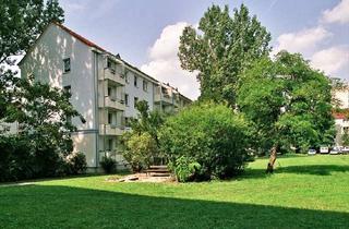 Wohnung mieten in Georg-Schumann-Straße, 17033 Stadtgebiet West, Eine Wohnung für Groß und Klein!