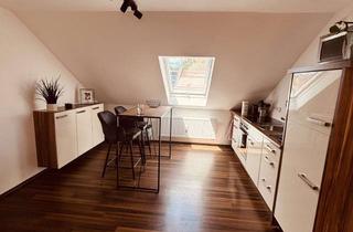 Wohnung mieten in Mittlerer Graben 17, 85354 Freising, Exklusive, geräumige und modernisierte 1-Zimmer-Dachgeschosswohnung mit EBK in Freising