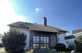 Einfamilienhaus kaufen in 65239 Hochheim, Zentral wohnen - in Ruhe genießen, Einfamilienhaus mit Einliegerwohnung und großem Garten