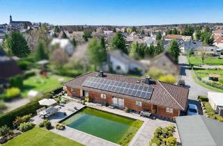 Haus kaufen in 04779 Wermsdorf, Großzügiges Zweifamilienhaus mit Photovoltaik, Solarthermie & Schwimmteich