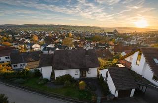 Haus kaufen in 71296 Heimsheim, Freistehendes Zweifamilienhaus mit Garten, großer Terrasse und Ausblick über Heimsheim