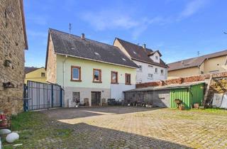 Einfamilienhaus kaufen in 75038 Oberderdingen, Haus mit Baupotential und großem Garten I Oberderdingen-Flehingen