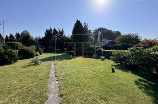 Grundstück zu kaufen in 25469 Halstenbek, Grundstück mit Perspektive: Platz für zwei Traumhäuser in gewachsener Lage von Halstenbek