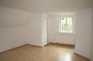 Wohnung mieten in Feldstr., 09390 Gornsdorf, Viel Platz in Gornsdorf: 3-Zimmer-Dachgeschosswohnung mit Stellplatz