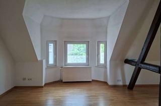 Wohnung mieten in 47803 Kempener Feld/Baakeshof, Krefeld: Großzügige 2-Zimmeraltbauwohnung, kleine Dachterrasse!