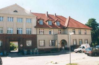 Wohnung mieten in Voltastr., 16761 Hennigsdorf, Modernisierte Wohnung, 5 Zi., 2 Balkone und EBK in Hennigsdorf