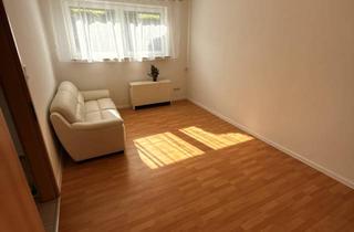 Wohnung mieten in Gnesenerstr. 70, 70374 Bad Cannstatt, 3 Zi. Wohnung mit neuer EBK, eigenem Eingang & Garten in Bad Cannstatt