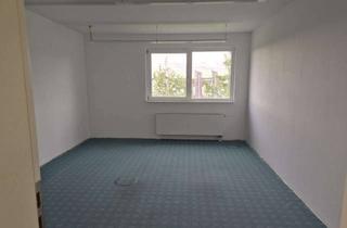 Büro zu mieten in 71691 Freiberg, Frisch renoviertes 19 m² Büro im Zentrum – flexibel, modern, 24/7 WLAN
