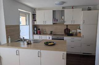 Wohnung kaufen in 71522 Backnang, Backnang - Renovierte 2-Zimmer-Wohnung mit Küche - provisionsfrei